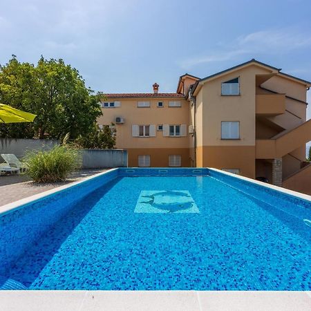 Apartmani Jarić Novi Vinodolski Bagian luar foto