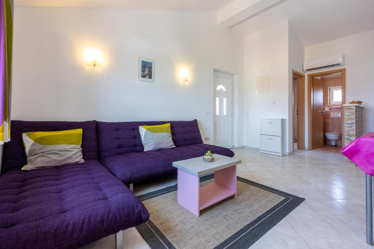 Apartmani Jarić Novi Vinodolski Bagian luar foto
