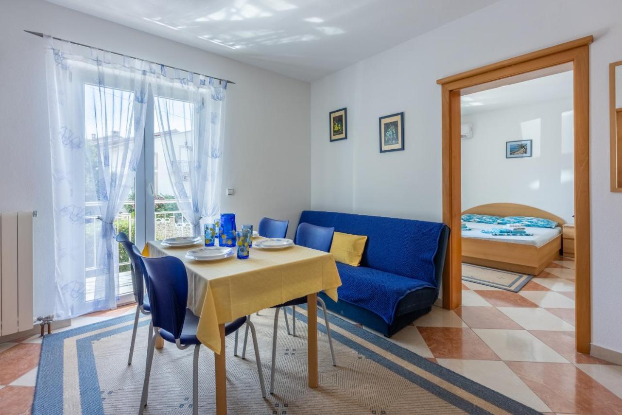 Apartmani Jarić Novi Vinodolski Bagian luar foto
