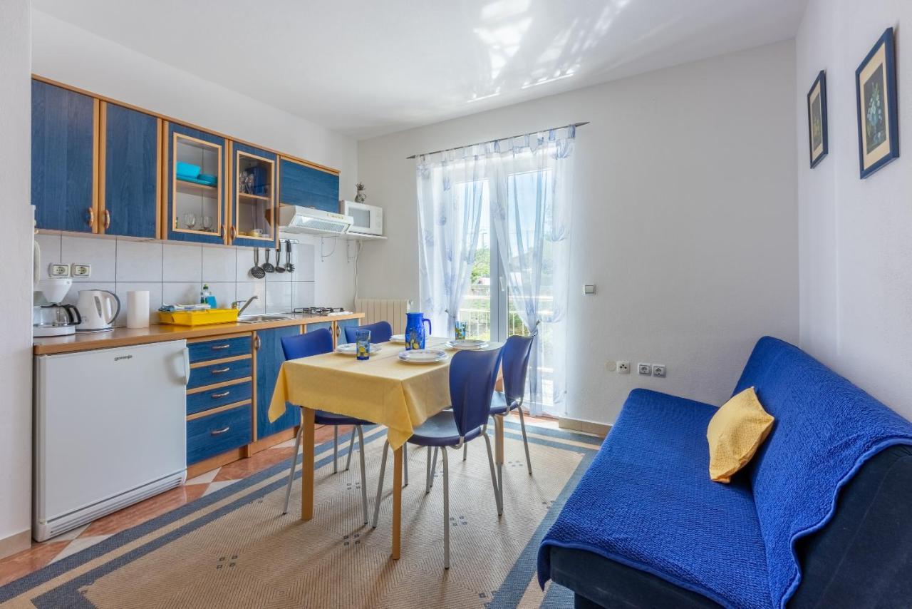 Apartmani Jarić Novi Vinodolski Bagian luar foto