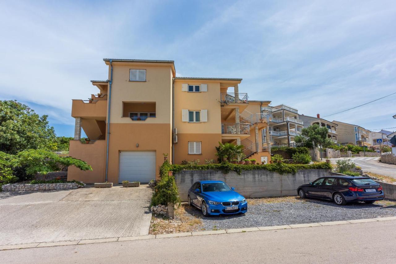 Apartmani Jarić Novi Vinodolski Bagian luar foto