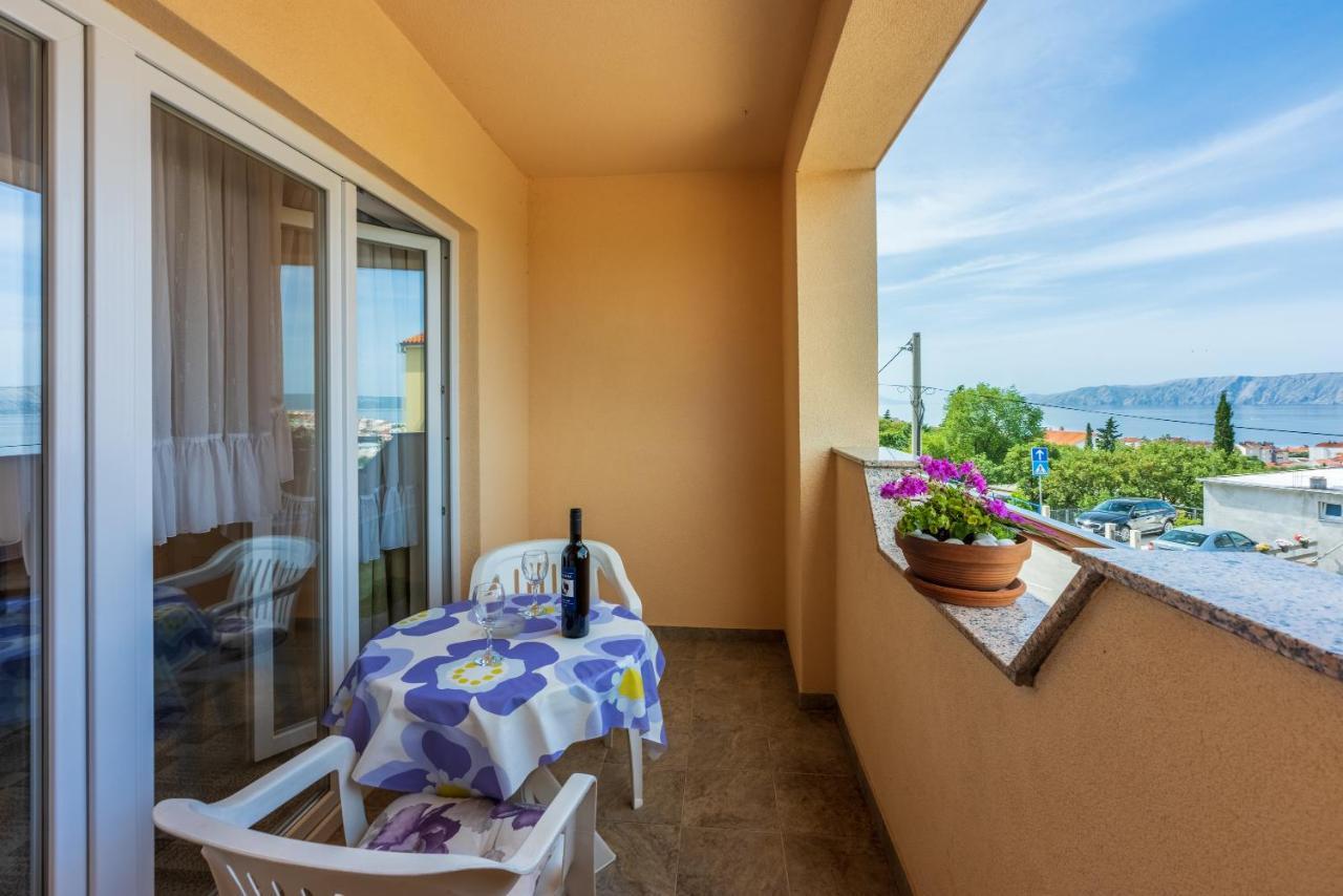 Apartmani Jarić Novi Vinodolski Bagian luar foto