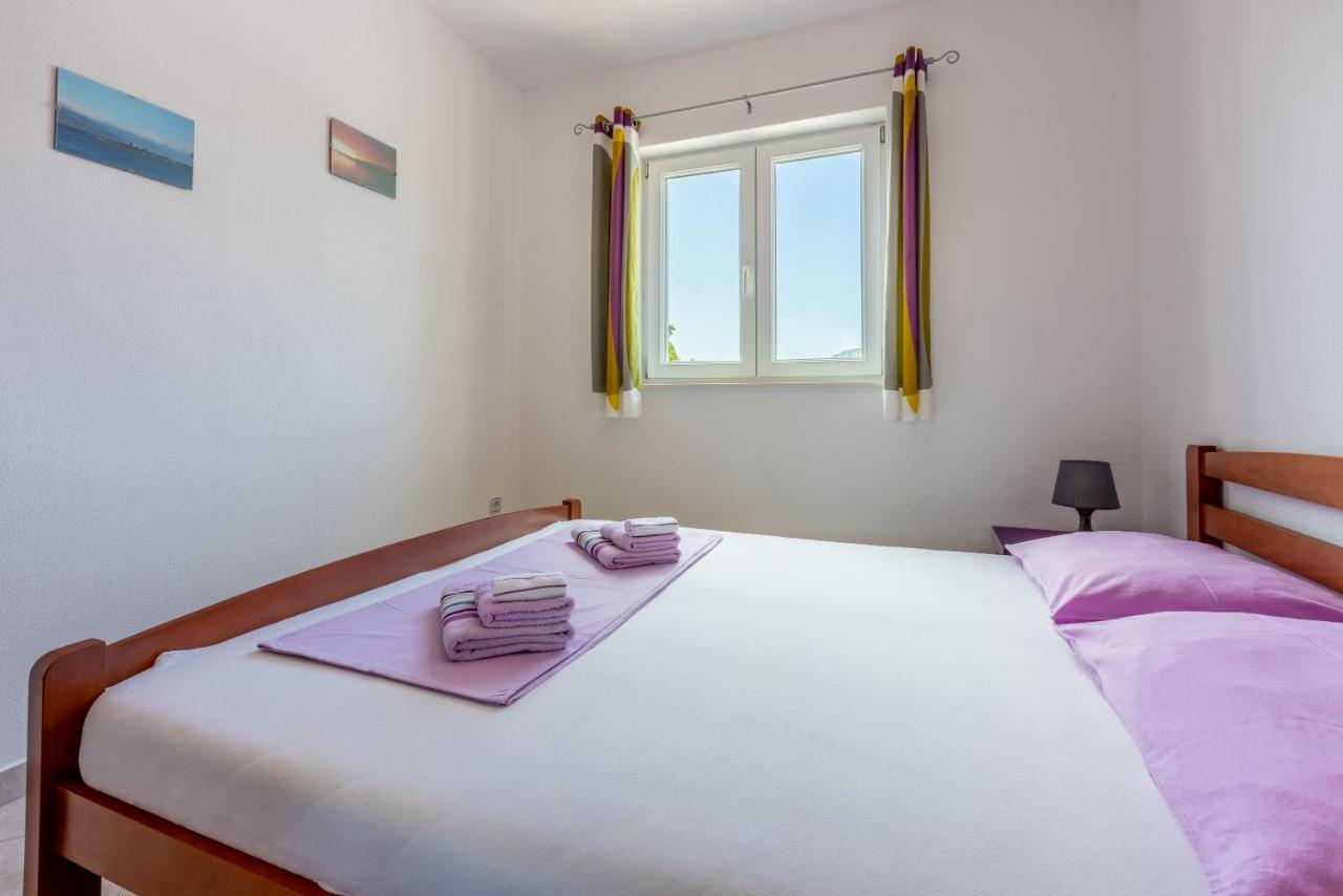 Apartmani Jarić Novi Vinodolski Bagian luar foto