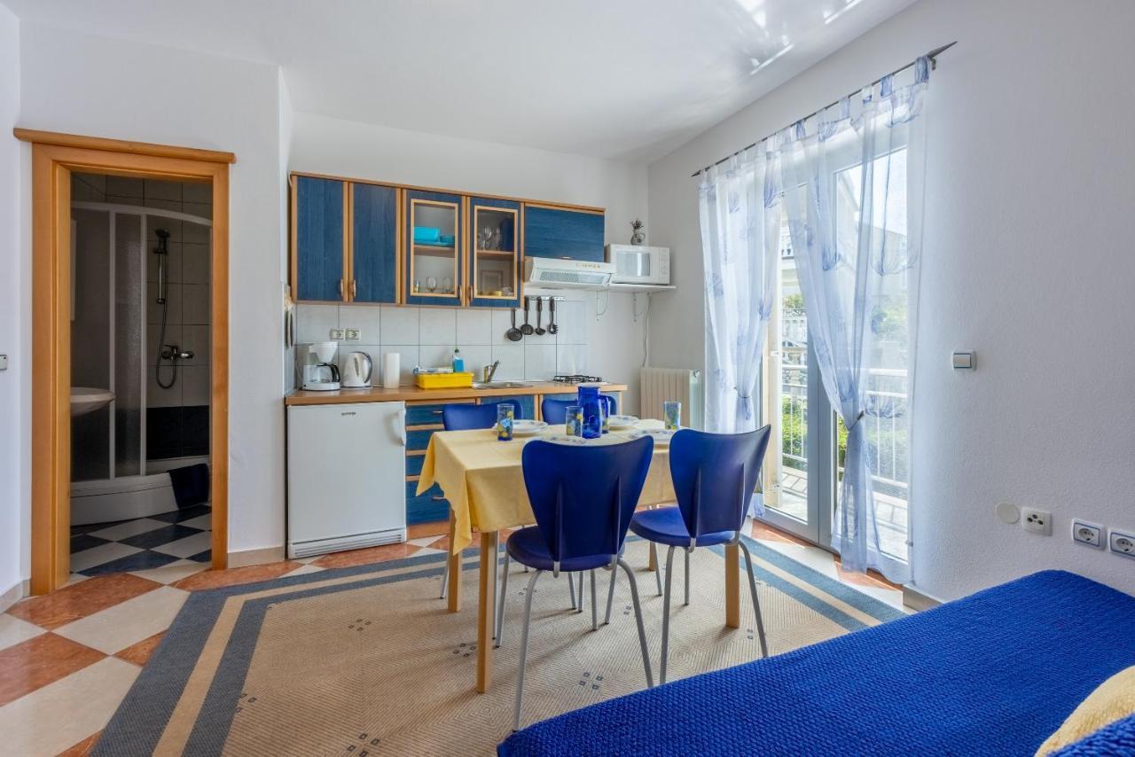 Apartmani Jarić Novi Vinodolski Bagian luar foto
