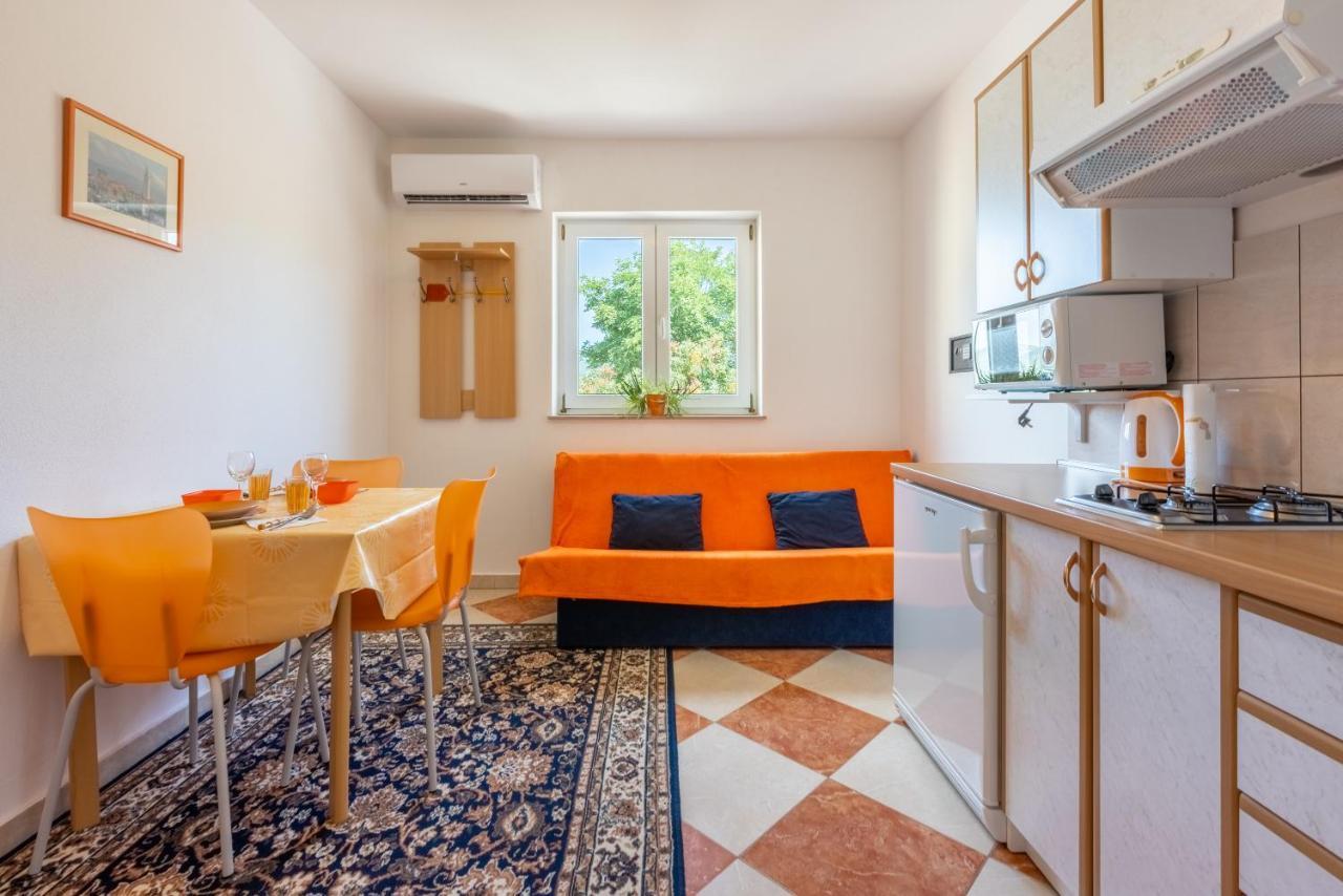 Apartmani Jarić Novi Vinodolski Bagian luar foto