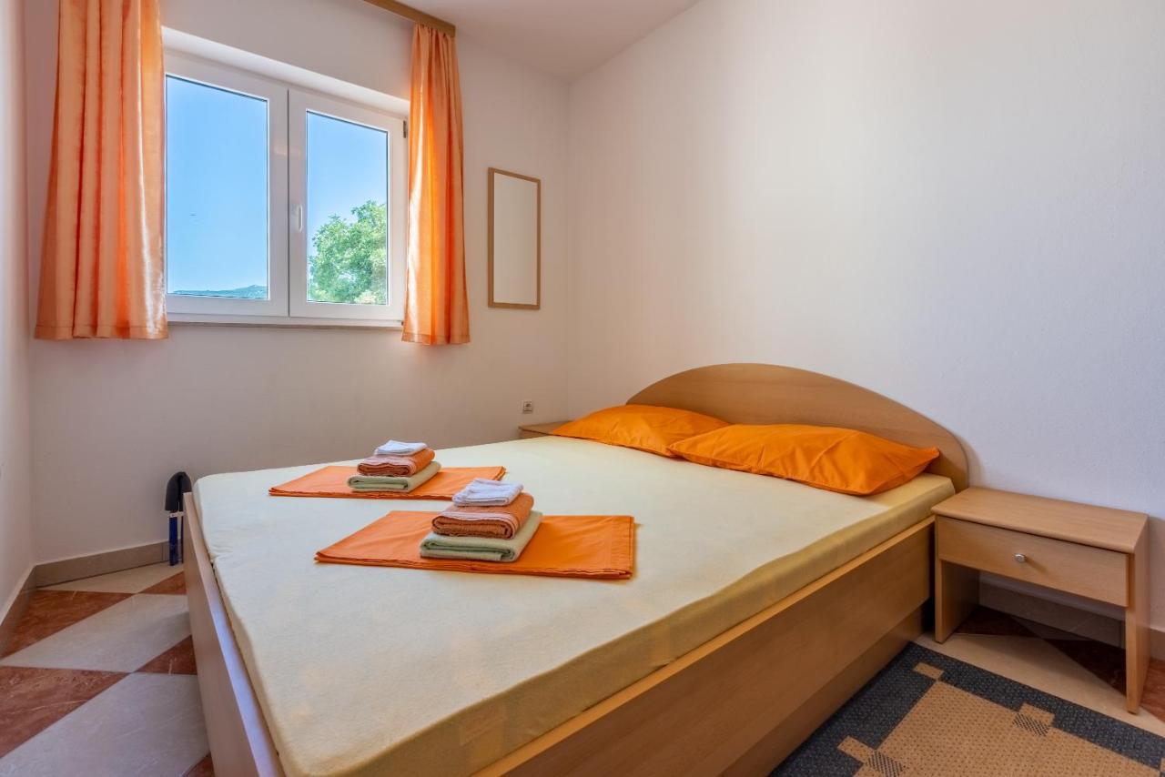 Apartmani Jarić Novi Vinodolski Bagian luar foto