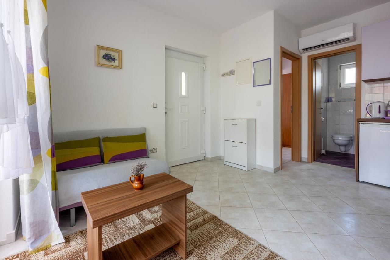 Apartmani Jarić Novi Vinodolski Bagian luar foto