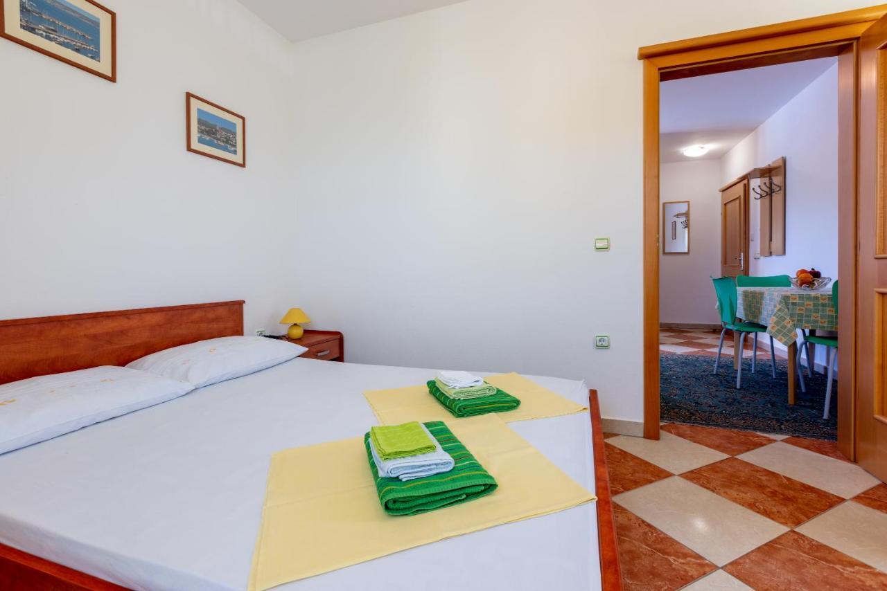 Apartmani Jarić Novi Vinodolski Bagian luar foto