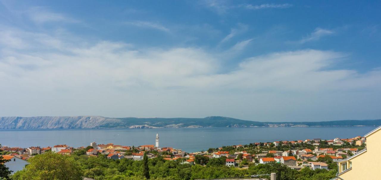 Apartmani Jarić Novi Vinodolski Bagian luar foto