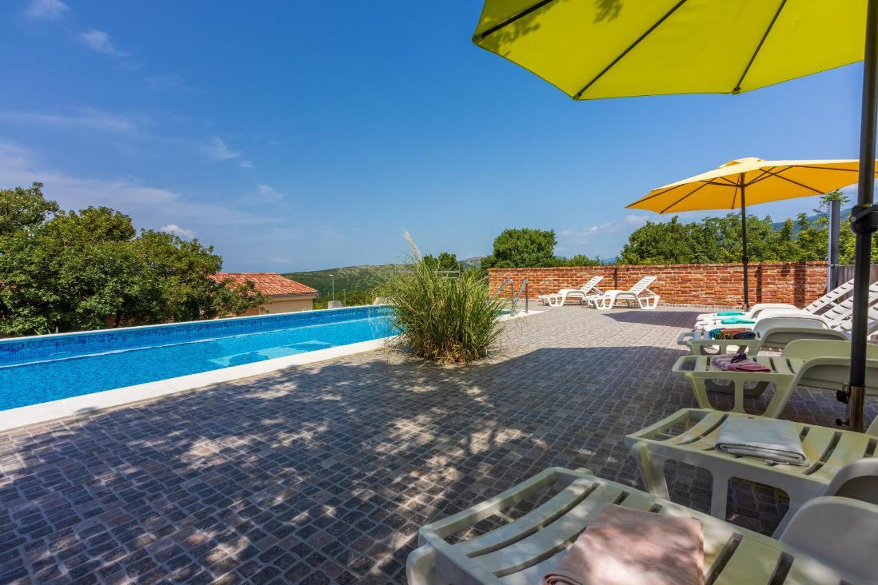 Apartmani Jarić Novi Vinodolski Bagian luar foto